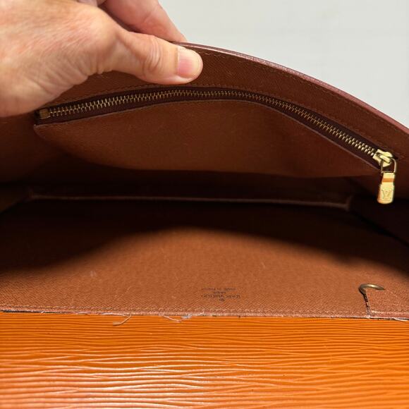 Louis Vuitton brief case with removable shoulder strap - Picture 4 of 5